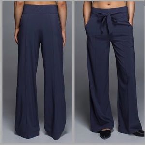 Lululemon noir pants caudet blue